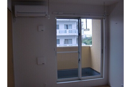 2LDK Apartment, Japan — image 2