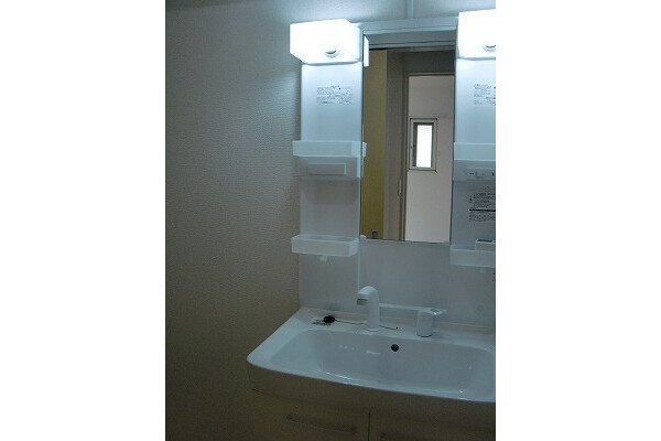 2LDK Apartment, Japan — image 10