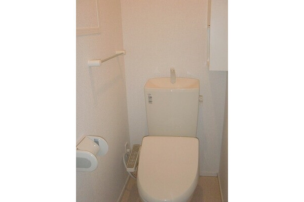 2LDK Apartment, Japan — image 12