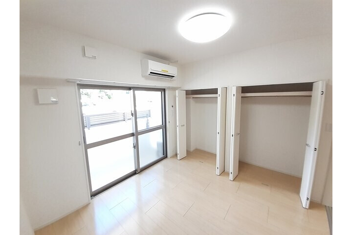 1DK Apartment, Japan — image 2
