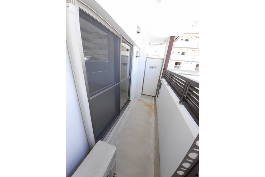 1DK Apartment, Japan — image 10