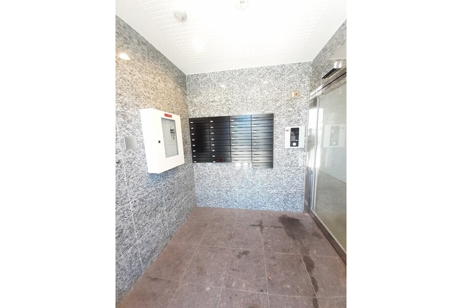 1DK Apartment, Japan — image 12