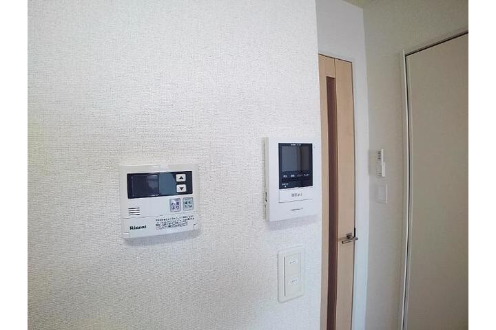 1R Apartment, Japan — image 6