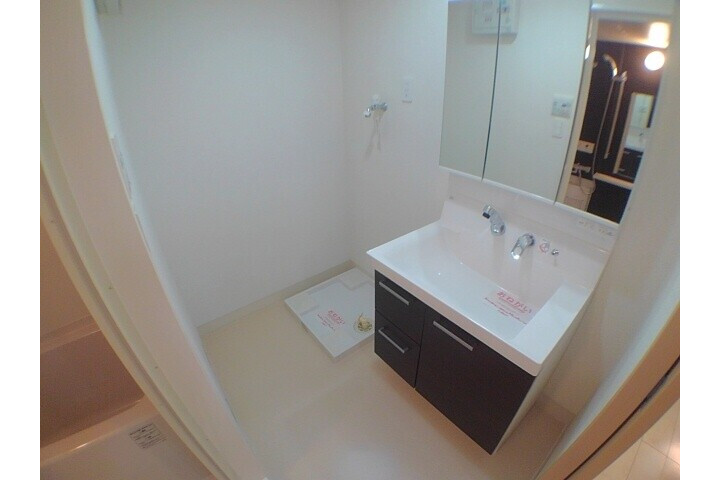 1LDK Apartment, Japan — image 7
