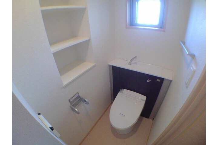 1LDK Apartment, Japan — image 9