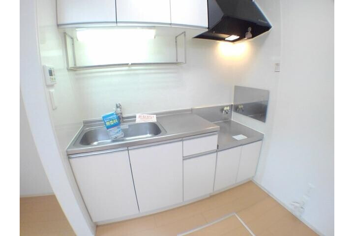 1LDK Apartment, Japan — image 6