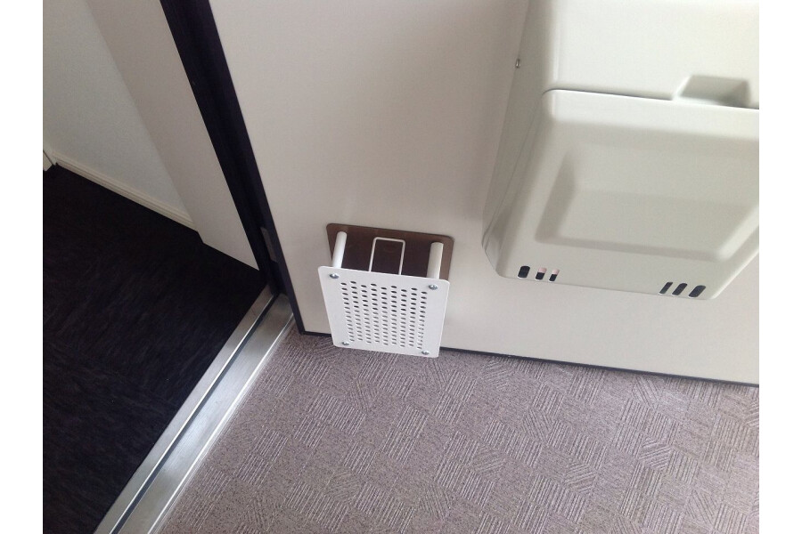 1K Apartment, Japan — image 12
