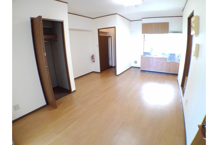 2LDK Apartment, Japan — image 6