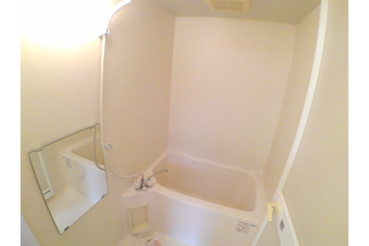 2LDK Apartment, Japan — image 9