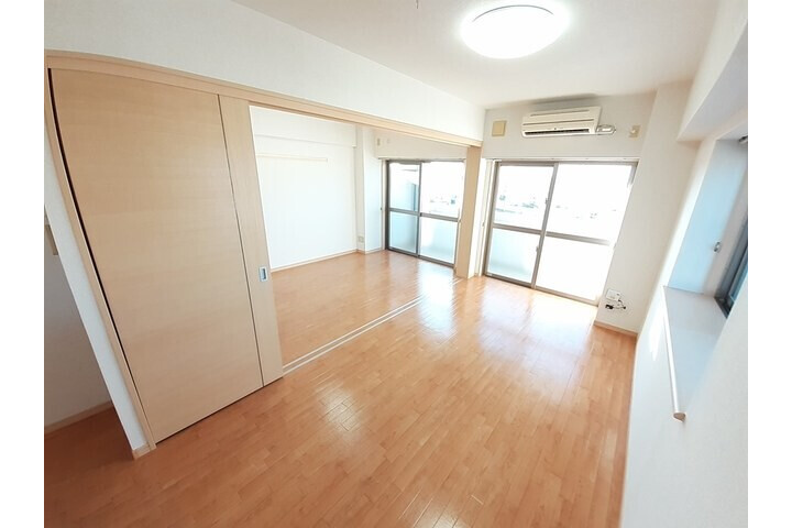 1LDK Apartment, Japan — image 2