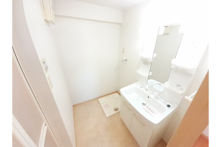 1LDK Apartment, Japan — image 10