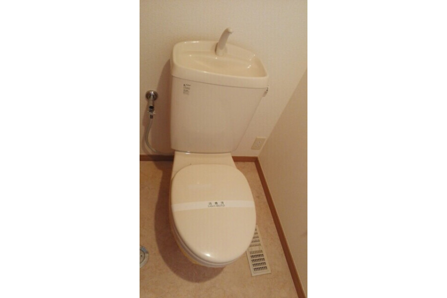 1LDK Apartment, Japan — image 9