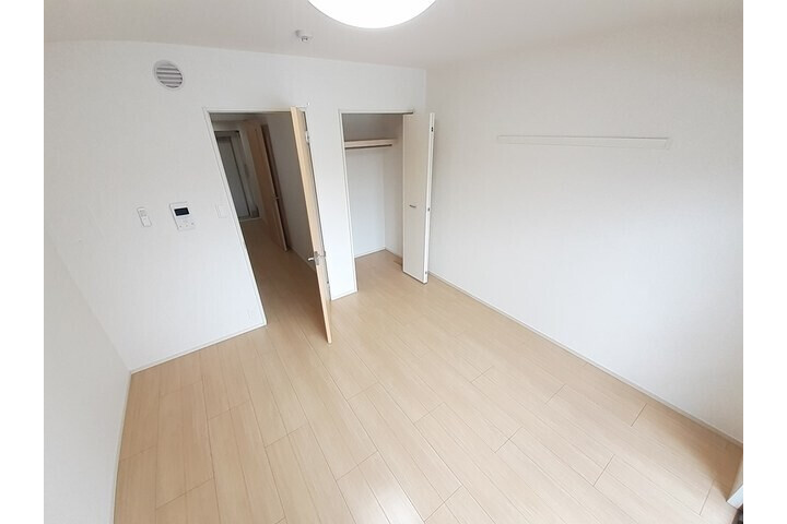 1K Apartment, Japan — image 2