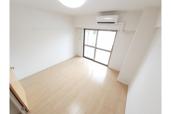 1K Apartment, Japan — image 3