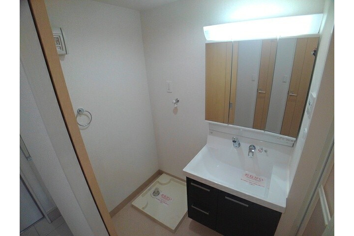 1K Apartment, Japan — image 7