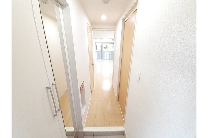 1K Apartment, Japan — image 10