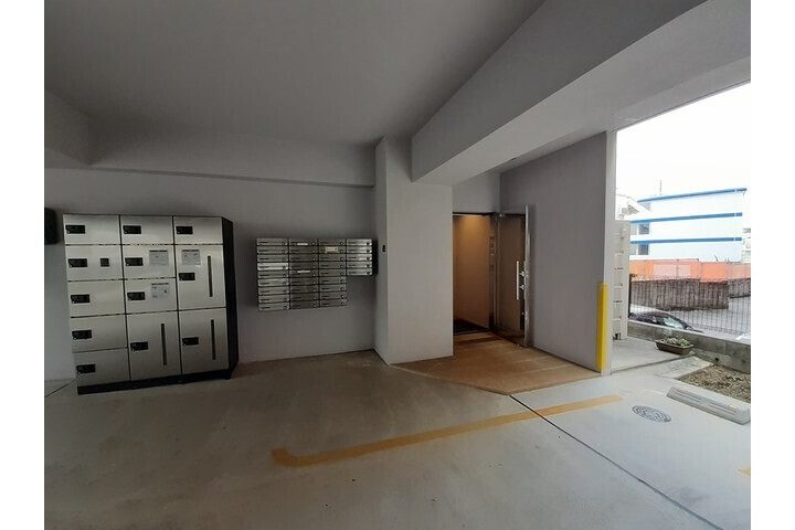 1K Apartment, Japan — image 13