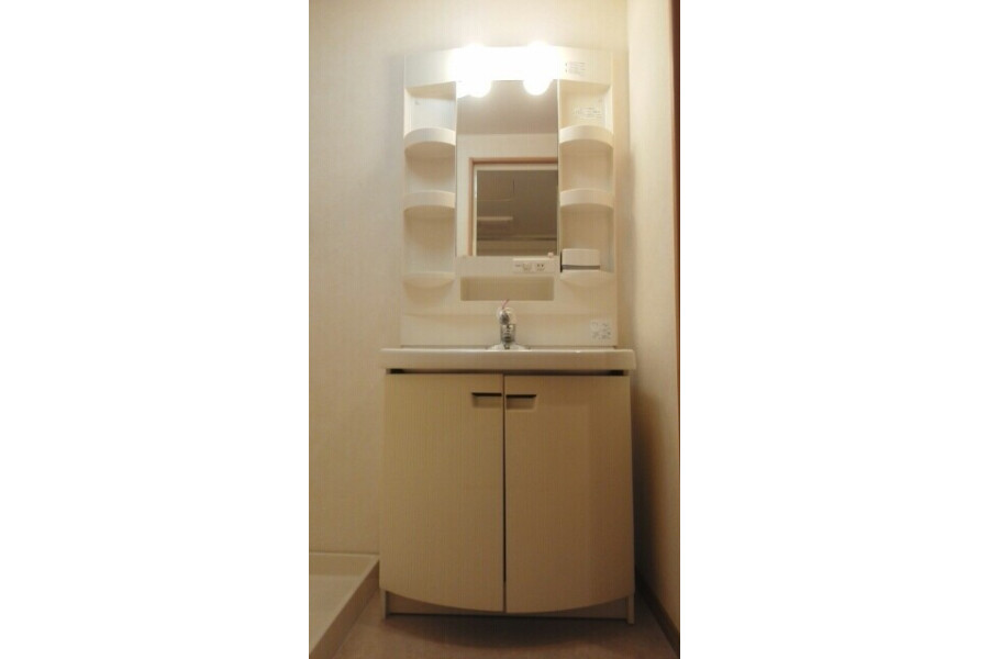 1LDK Apartment, Japan — image 6