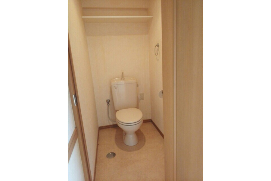 1LDK Apartment, Japan — image 7
