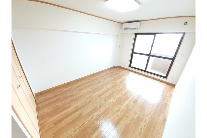 1K Apartment, Japan — image 2