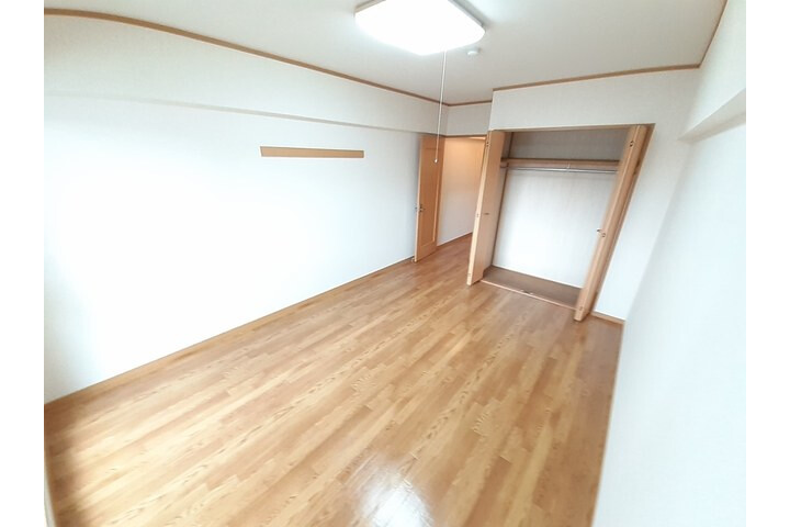 1K Apartment, Japan — image 4
