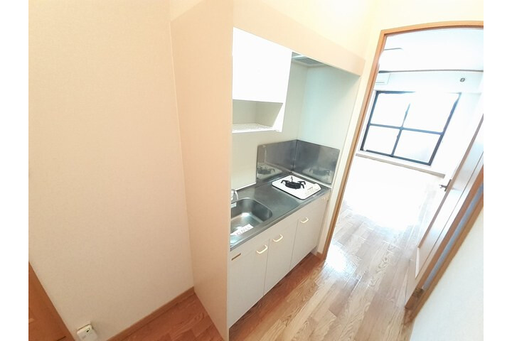 1K Apartment, Japan — image 5