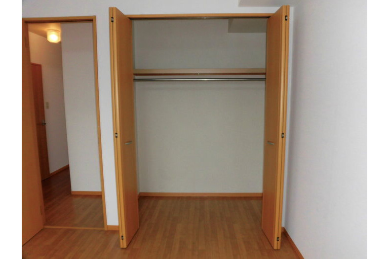 2DK Apartment, Japan — image 10