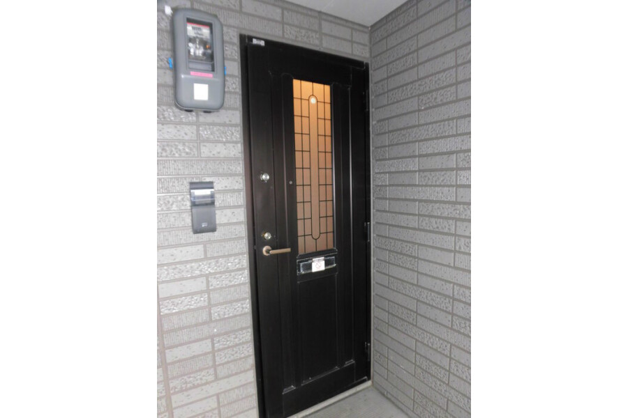 2DK Apartment, Japan — image 11