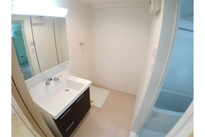 1LDK Apartment, Japan — image 7