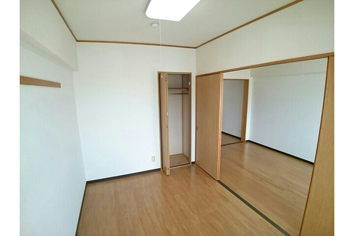 2DK Apartment, Japan — image 5