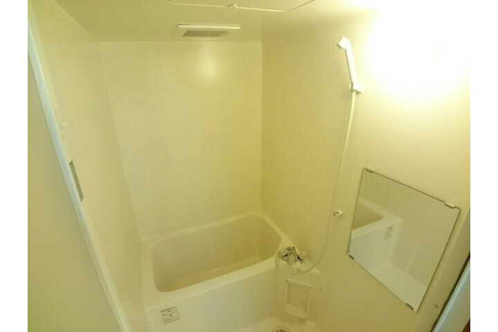 2DK Apartment, Japan — image 9