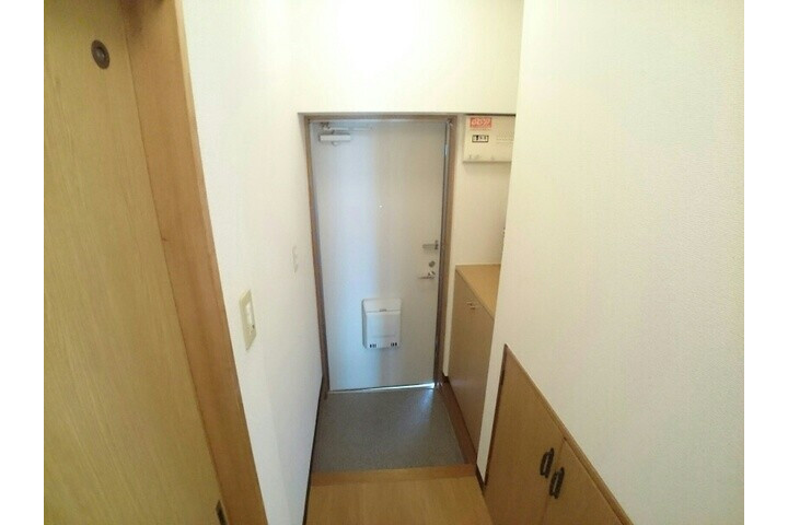 2DK Apartment, Japan — image 11