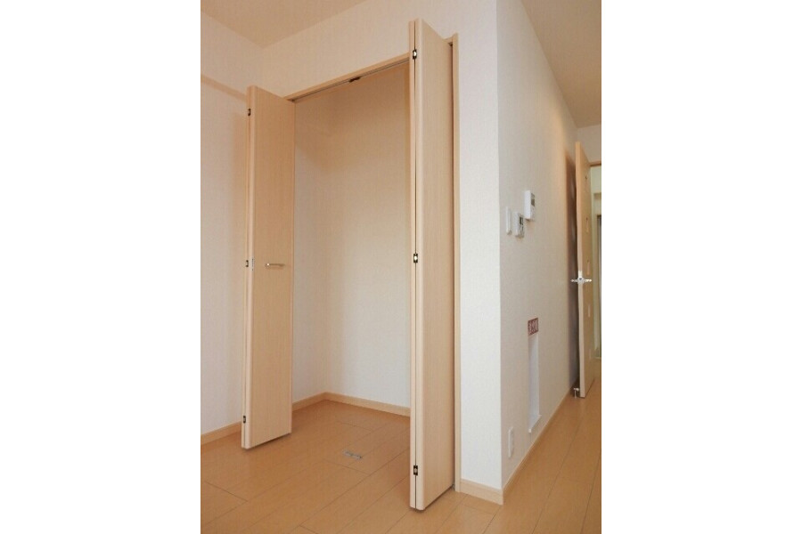 1LDK Apartment, Japan — image 4