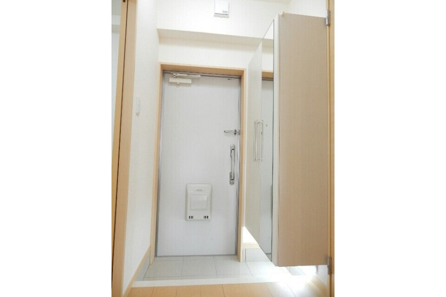 1LDK Apartment, Japan — image 11