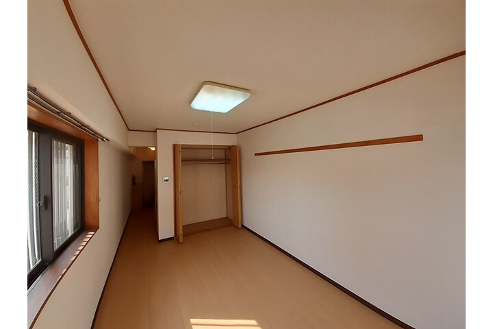 1R Apartment, Japan — image 3