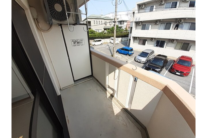 1R Apartment, Japan — image 12