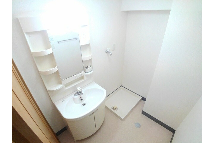 1LDK Apartment, Japan — image 6
