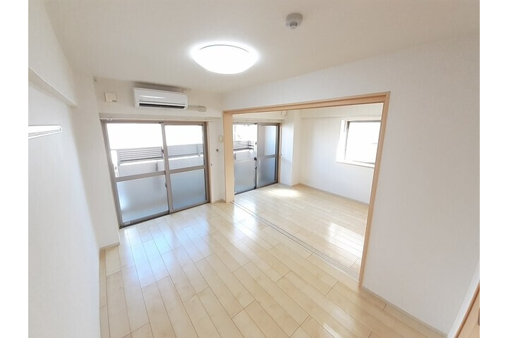 1LDK Apartment, Japan — image 2