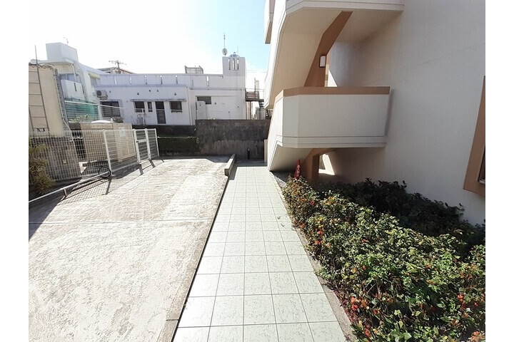 1LDK Apartment, Japan — image 13