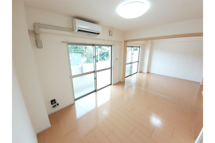 2LDK Apartment, Japan — image 2