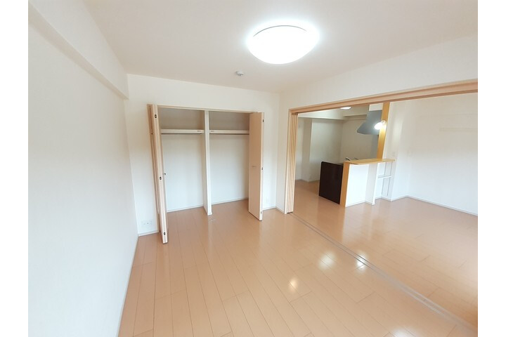 2LDK Apartment, Japan — image 4
