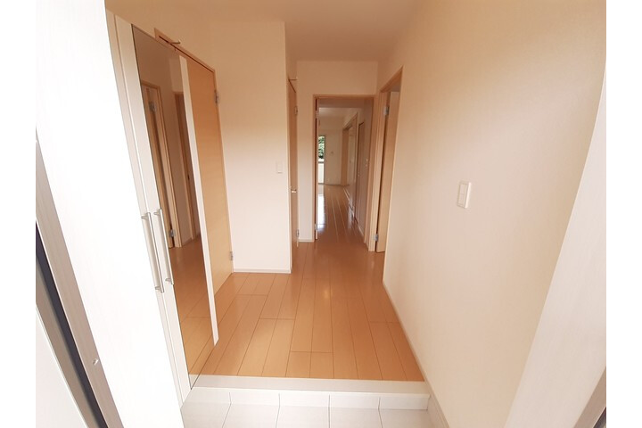 2LDK Apartment, Japan — image 11