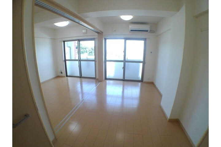 1LDK Apartment, Japan — image 5