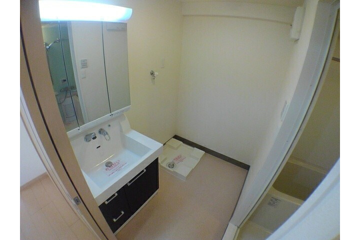 1LDK Apartment, Japan — image 7