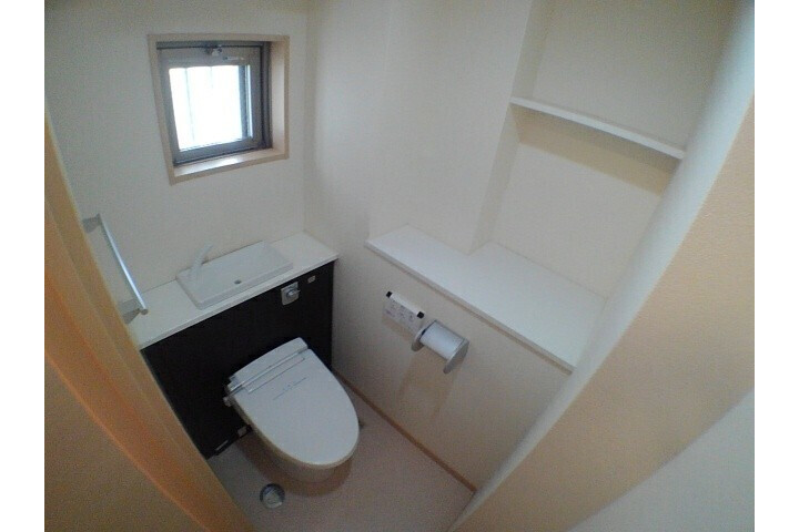 1LDK Apartment, Japan — image 9