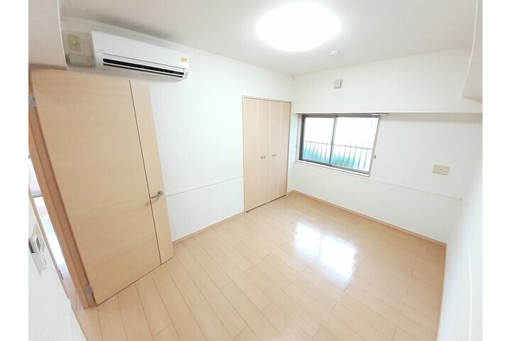2LDK Apartment, Japan — image 3