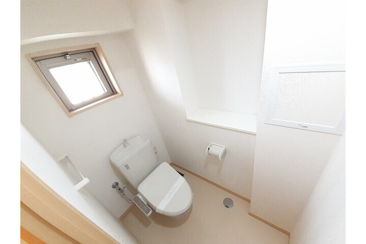 2LDK Apartment, Japan — image 10