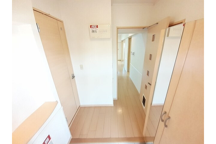 2LDK Apartment, Japan — image 11