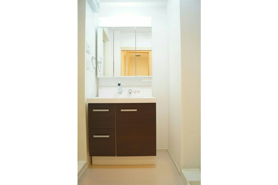 1DK Apartment, Japan — image 6