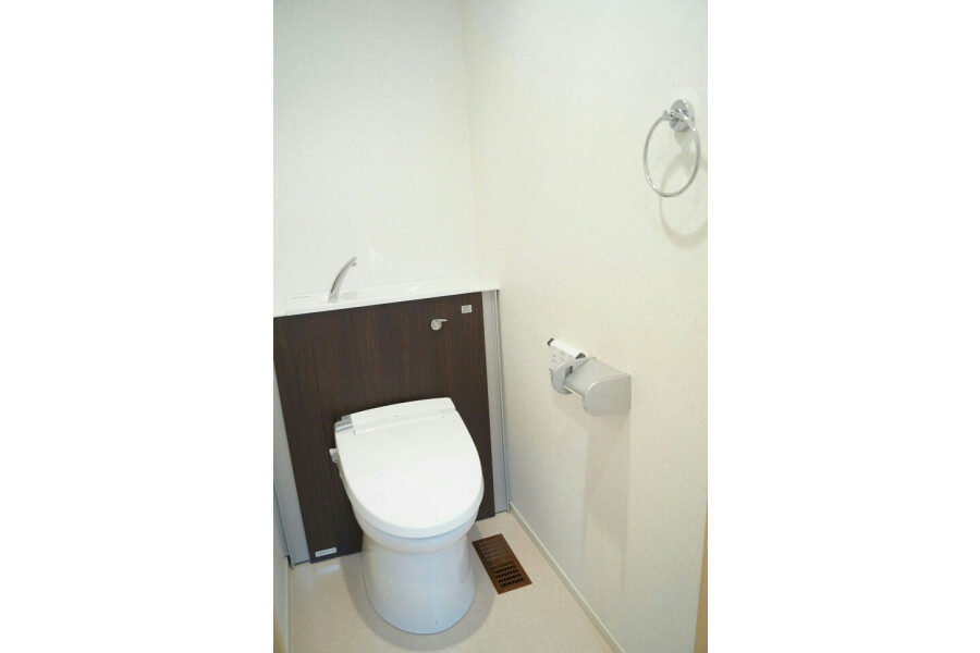 1DK Apartment, Japan — image 8